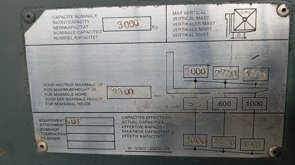 Empilhador TOYOTA  a gás 3000KG valor negociável