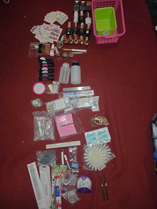 Zestaw dla stylistki paznokci