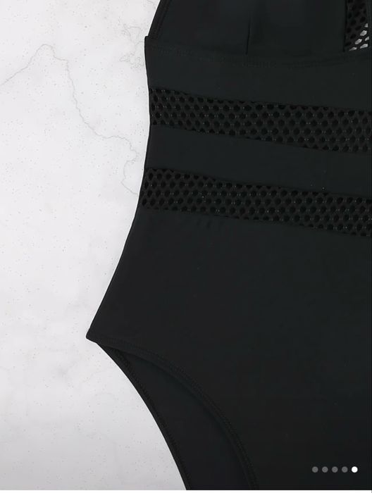 Продам купальник сдельный