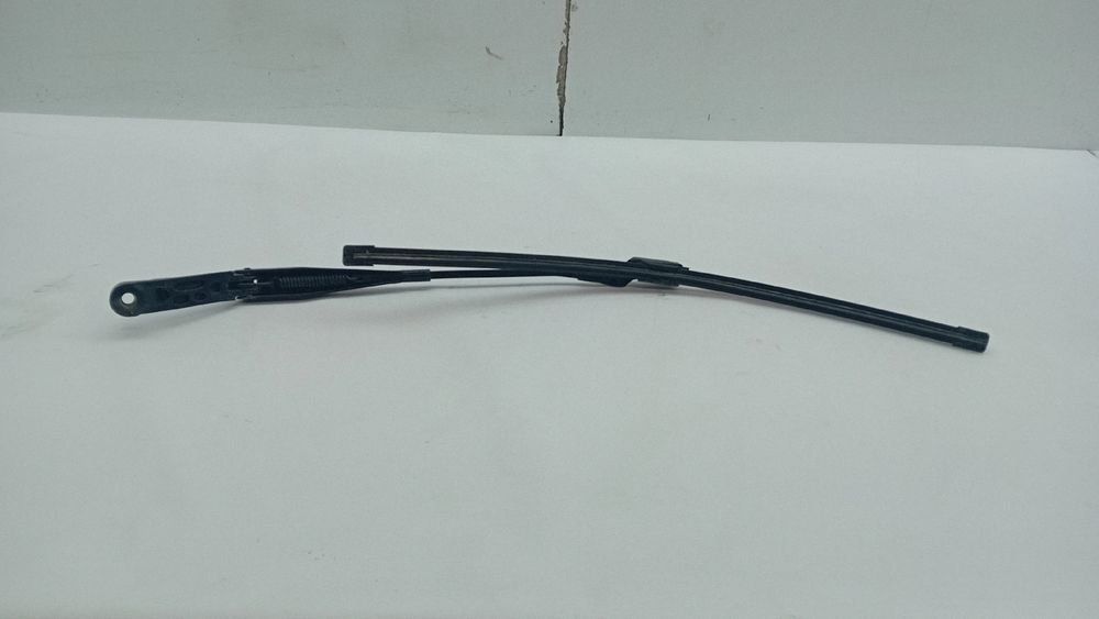 Haste / braço de escova limpa vidros frente esquerda NISSAN Pulsar Hat