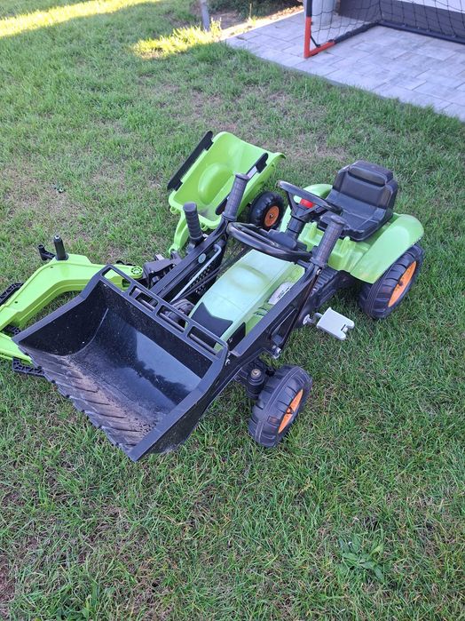 Traktor na pedała dla chłopca