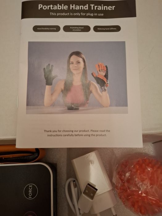 botyczna rękawica rehabilitacja ręki dłoni po udarze