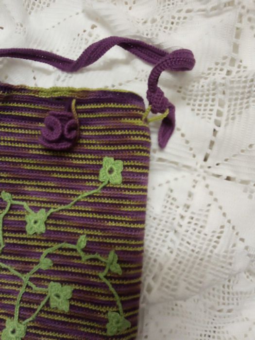 Bolsa para telemóvel, em crochet