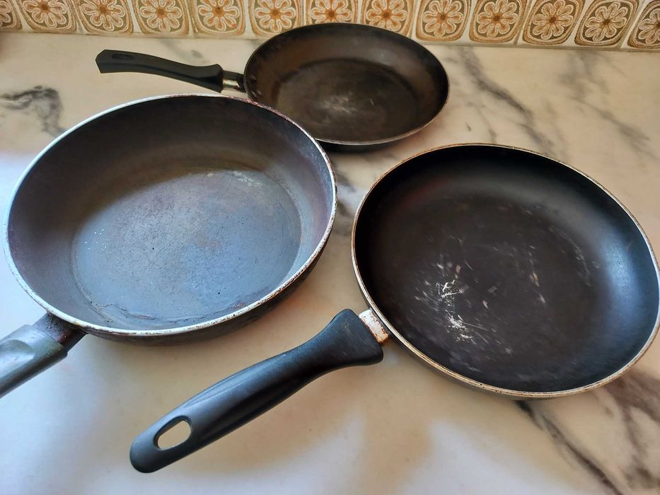 Frying Pans in Various Sizes435561869954273281