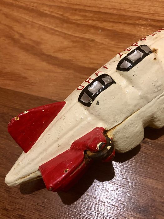 Brinquedo Antigo em Ferro