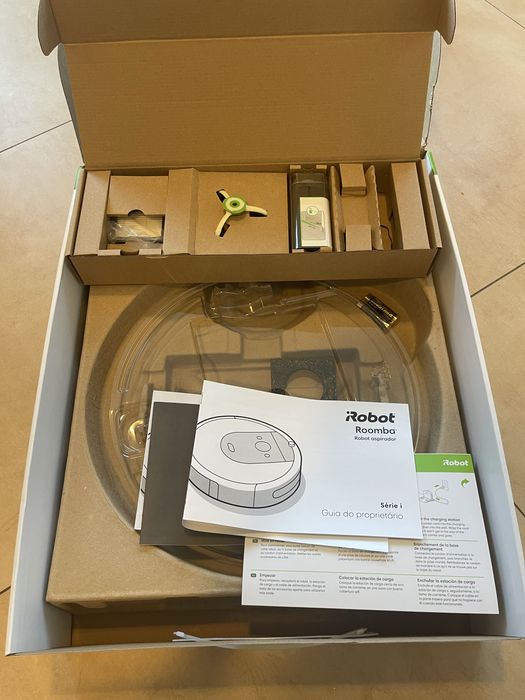 Aspirador robô IROBOT Roomba i7