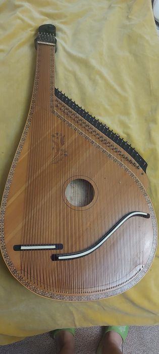 Продам бандуру Черниговскую