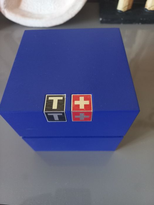 Коробки від годинників Tissot та ювелірних виробів