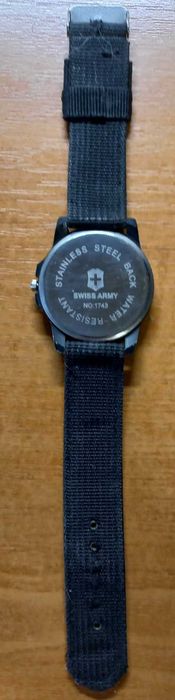 Часы наручные Swiss Army, No 1743