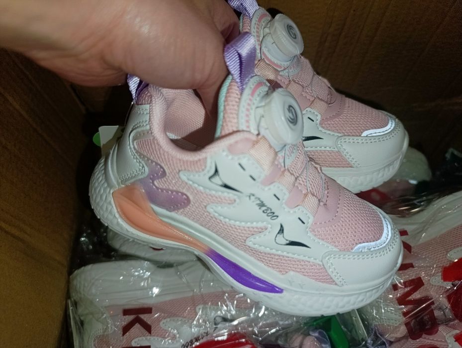 Кросівки для дівчинки 26–31 розмір  легкі дитячі кросівки  рожеві