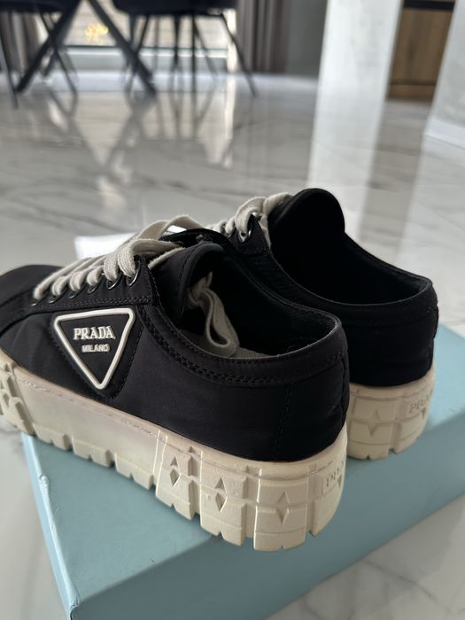 Кросівки Prada 35р