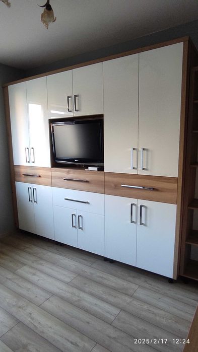 !!! Meblościanka z miejscem na TV + biurko !!!