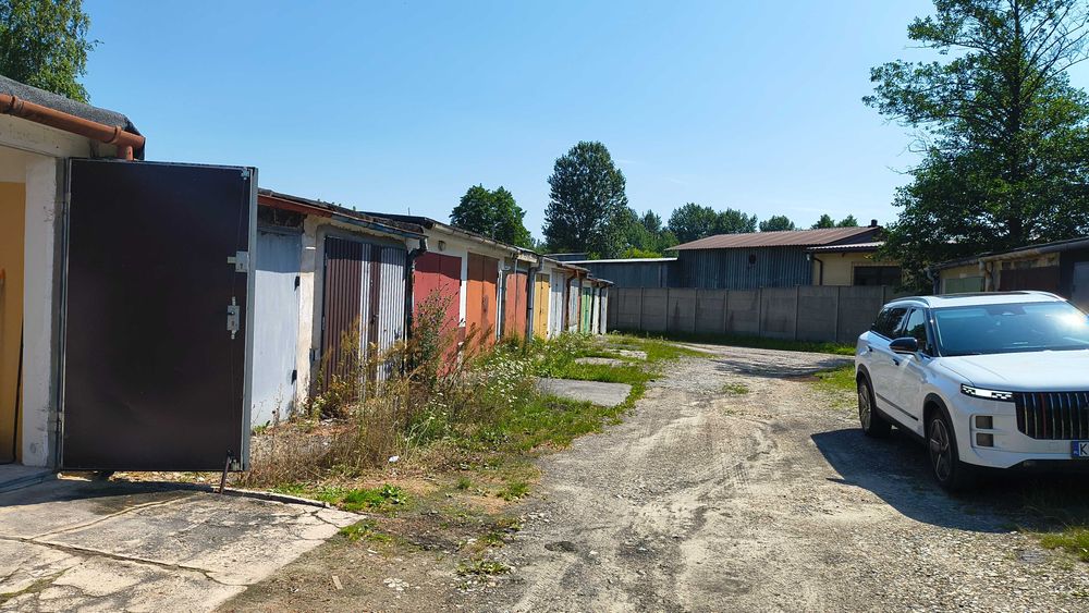 Sprzedam Garaż w Chrzanowie na ul.Wodzińskiej za autostradą. - Widok 2