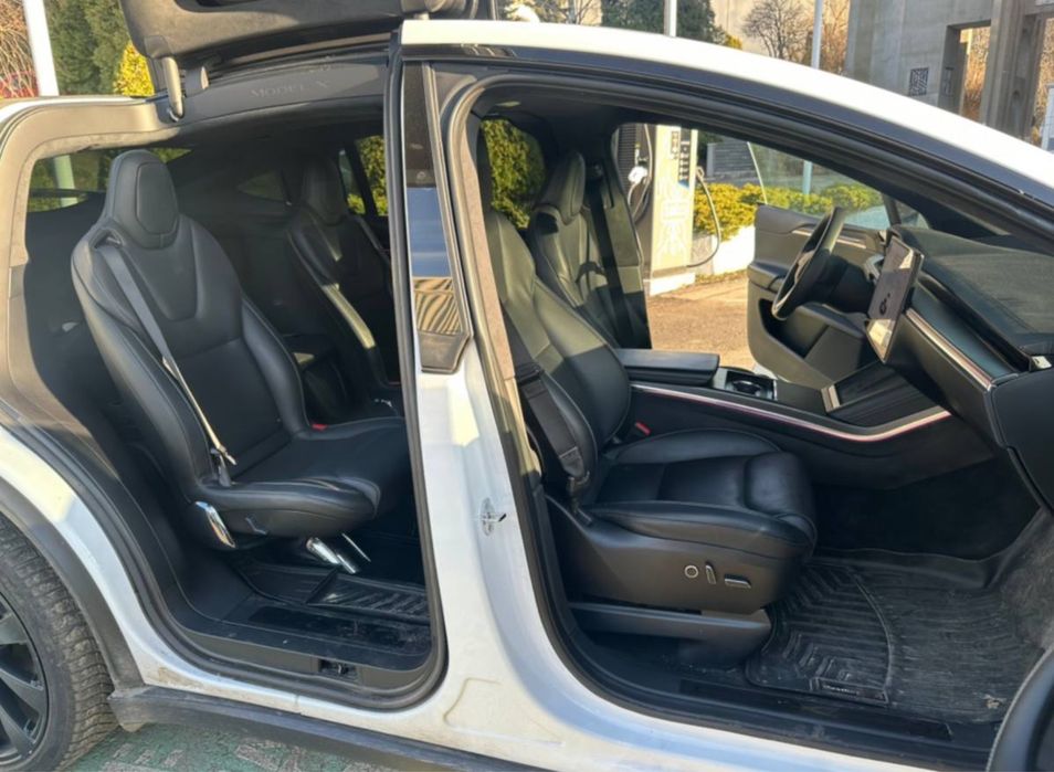 Tesla Model X Plaid