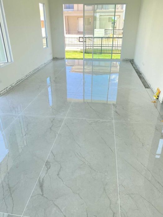 ПЛИТОЧНИК Професійні плиточні роботи в місті Бровари Укладання плитки