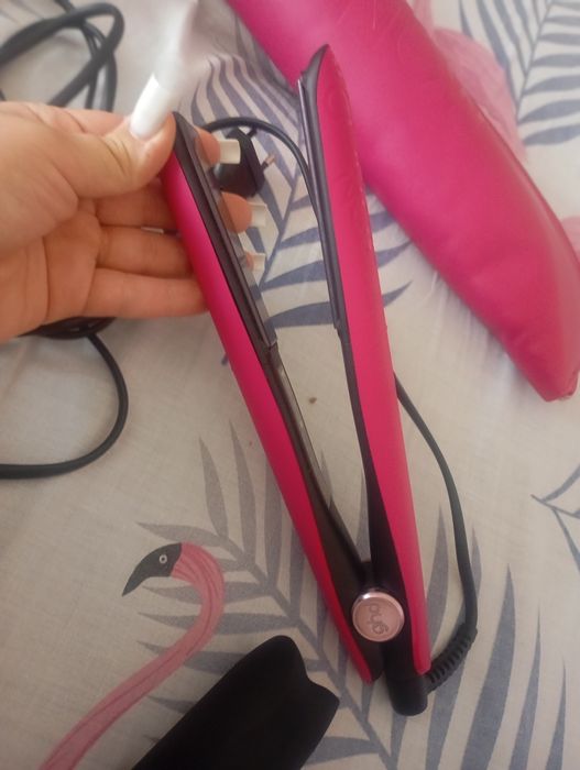 Плойка GHD Pink Take Control Now (Limited Edition)

Абсолютно нова кол