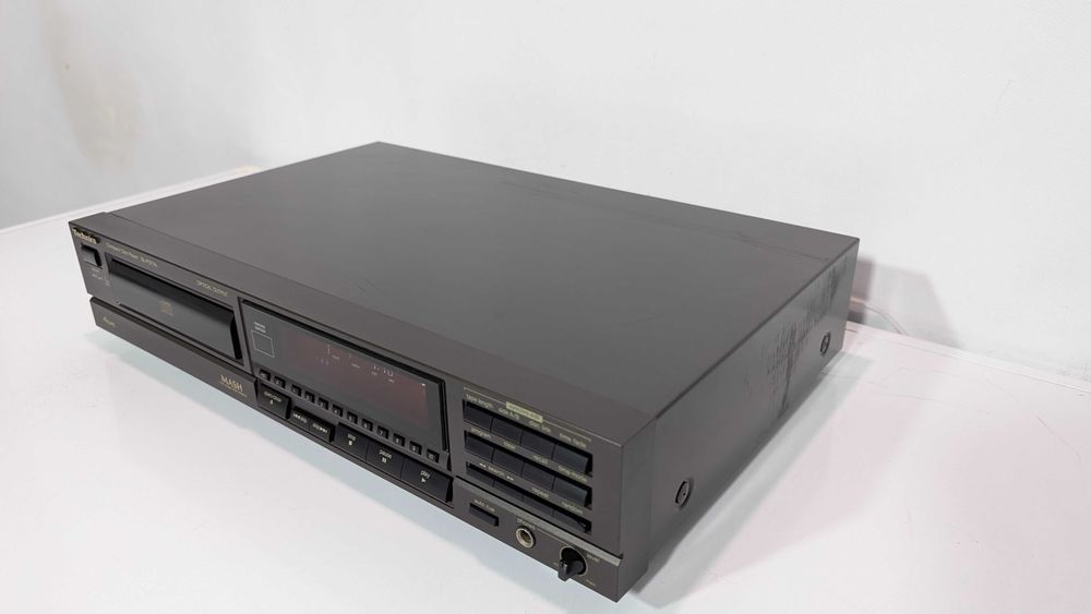 Hi-Fi програвач CD дисків Technics SL-P377A,має ЦАП MASH/CDM-4/19