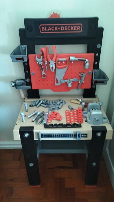 Mesa de Ferramentas Black+Decker