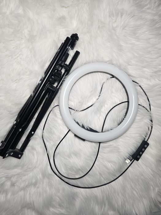 Lampa pierścieniowa