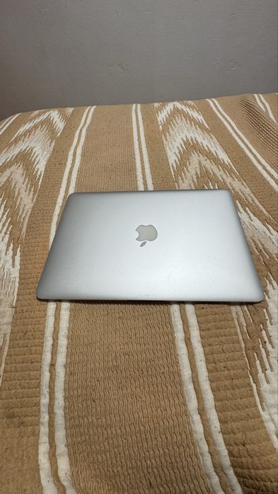Macbook air 13”