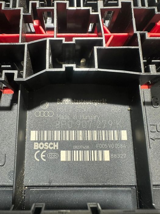 Caixa Fusiveis Original VW Volkswagen Audi 8P0907279K 2006 - 2008