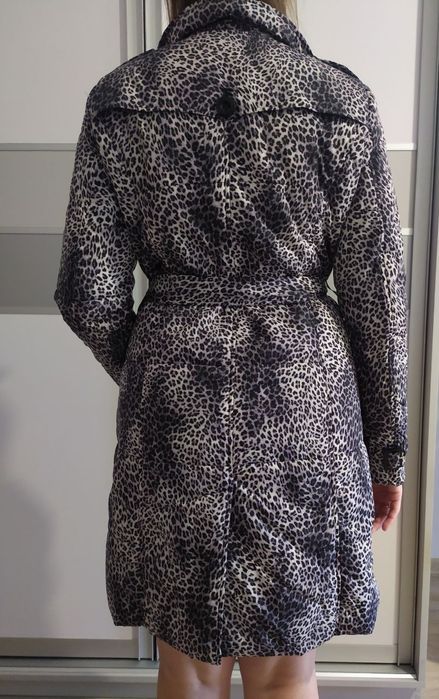 Нове пальто guess