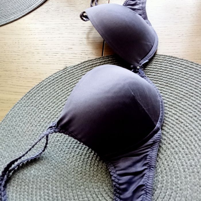 Biustonosz z kieszonkami na wkładki Intimissimi 70B