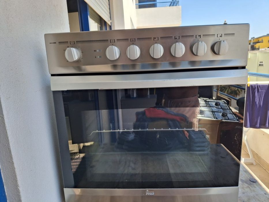 Vendo fogão marca TEKA novo
