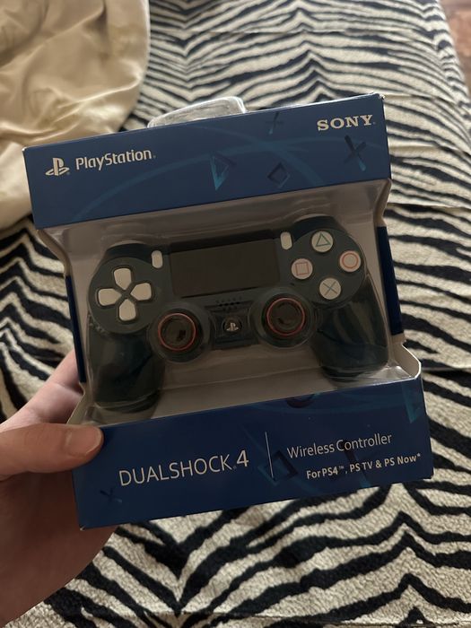 Геймпад Dualshock 4
