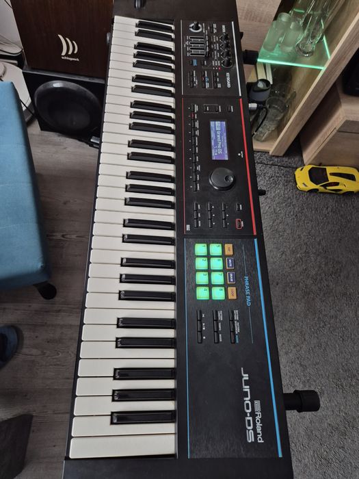 Roland Juno DS 61
