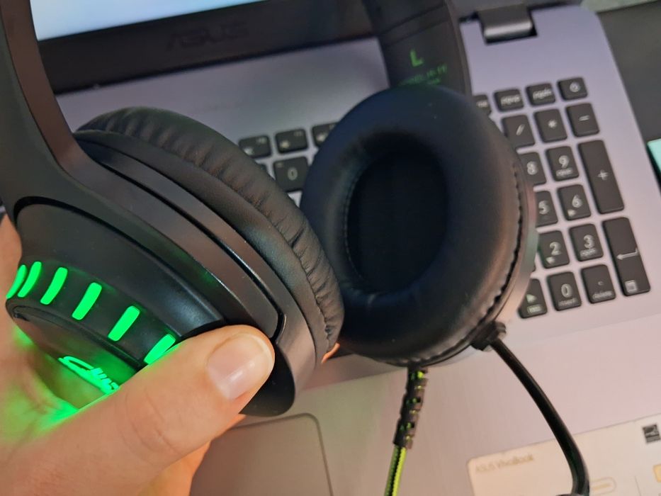 Playstation 4 + Comando + Jogo + Headphone