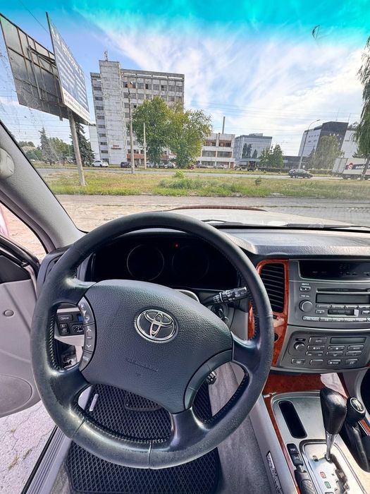 Toyota Land Cruiser 100
