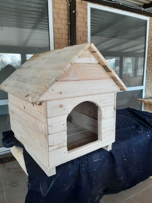 Будки для собак.