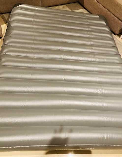 Colchão insuflável de campismo 2 pessoas + bomba elétrica