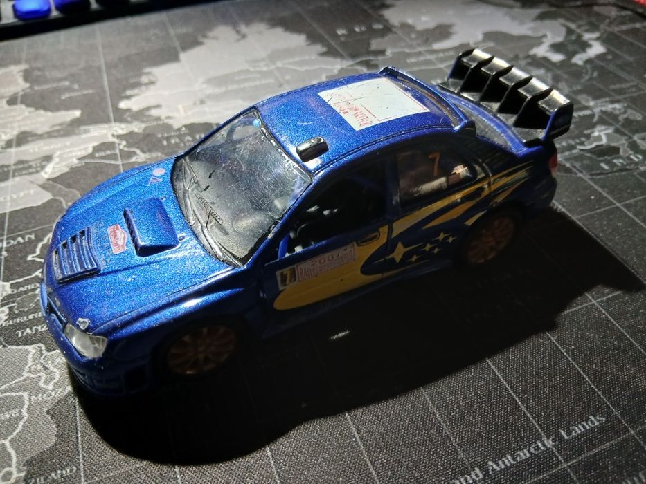 Продам машинки модельки металлические