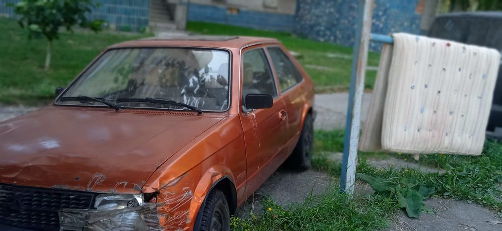 На запчастини або під відновлення Opel