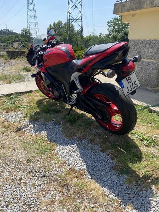 Honda CBR 600RR (como nova)