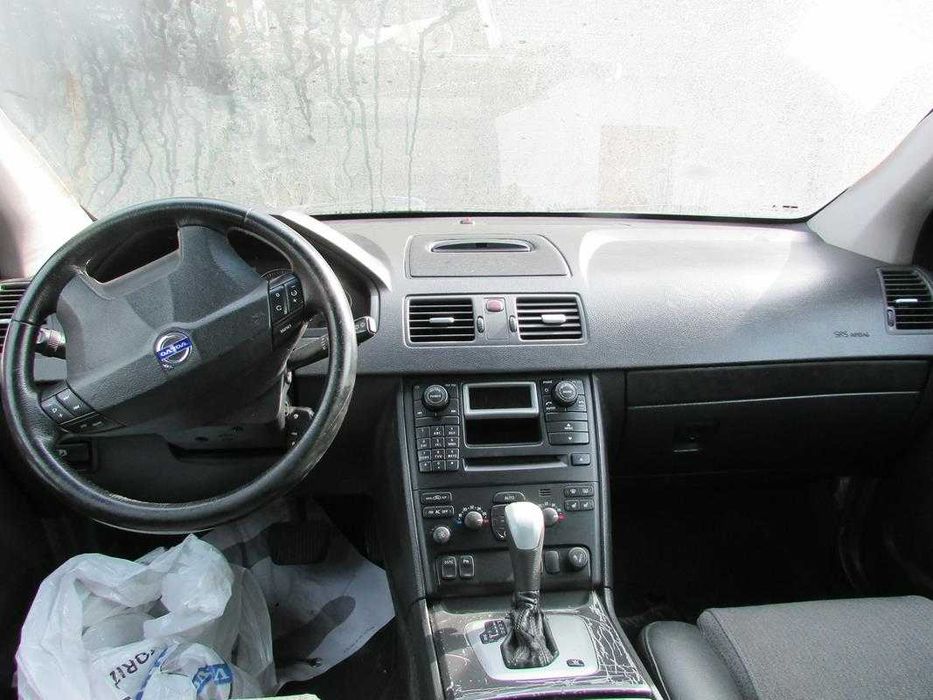 Volvo XC90 2.4D5 de 2004 - Peças Usadas