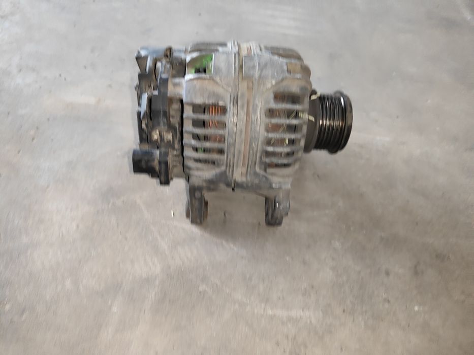 Golfy Bora Leon a3 Fabia Ibiza III  alternator 90A 038.903.023L