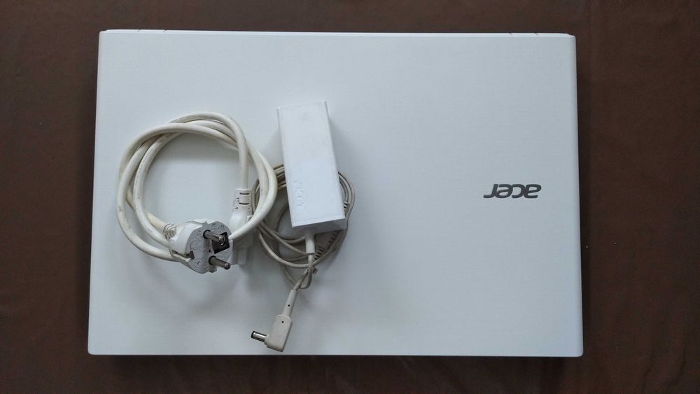 Portátil Acer Aspire 15.3" – Excelente Estado