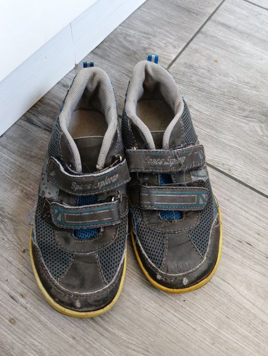 Buty szare używane