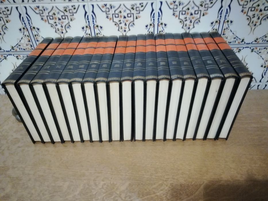 Espectacular Moderna Enciclopédia Universal