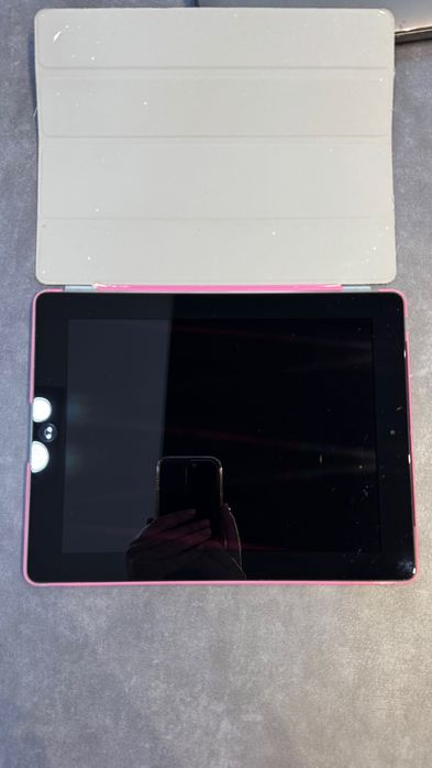 Продам iPad 4 (64GB, Cellular + Wi-Fi) — робочий, гарний стан