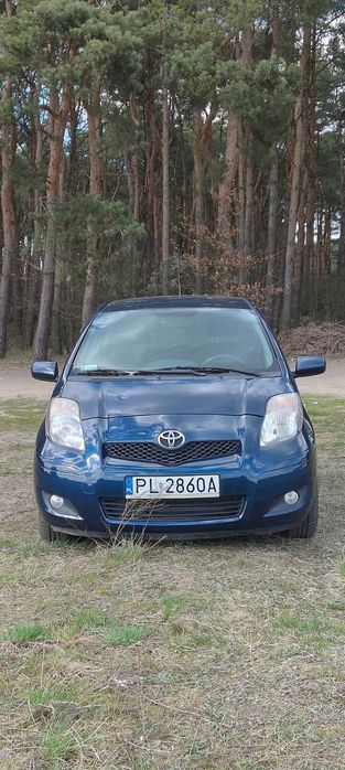 Toyota Yaris TOYOTA YARIS II 2011 - drugi właściciel Polska