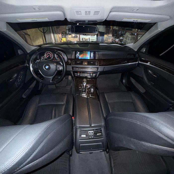 Продам авто BMW535i