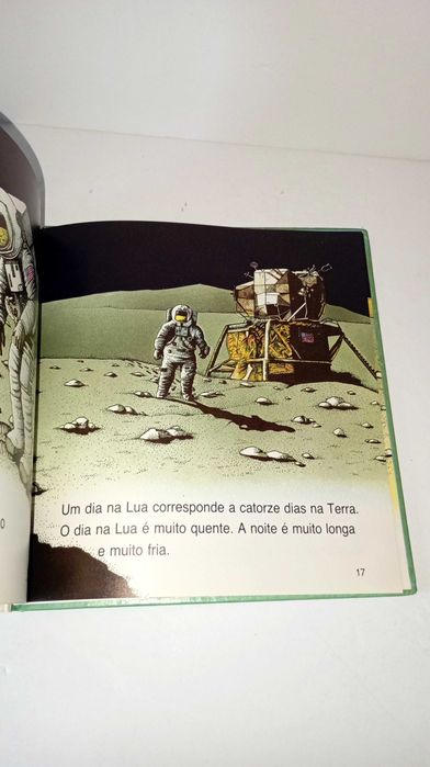 Primeira Biblioteca - Na Lua