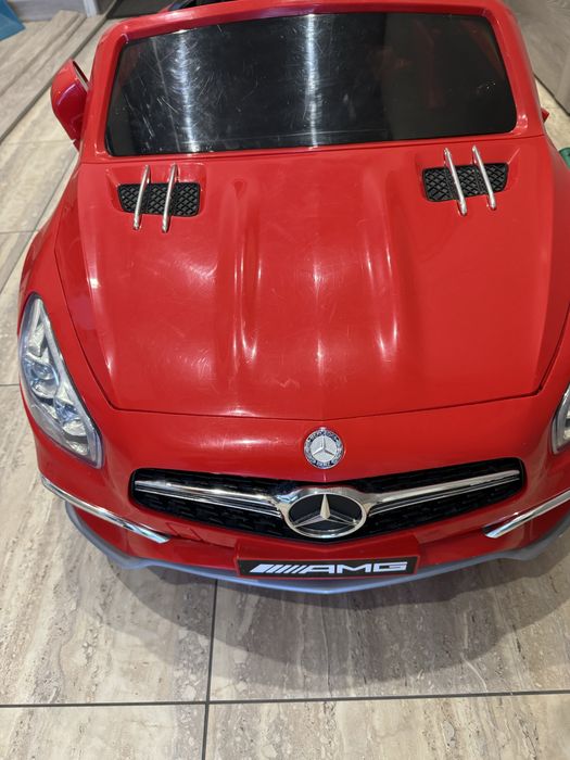 Єлектромобіль Mercedes Benz