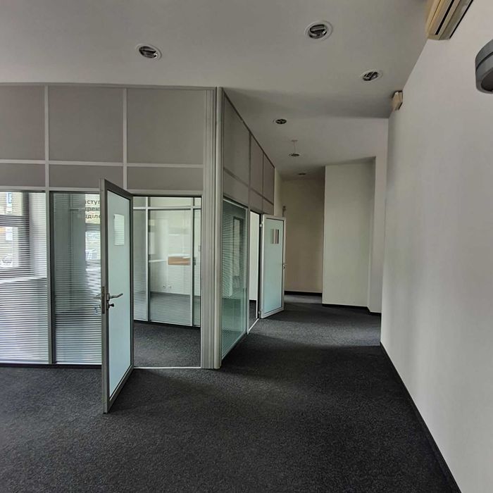 Продаж бізнес-центру 2735 кв.м, вул. Січових Стрільців, 20 (Центр)