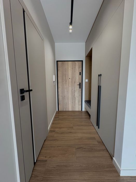 Nowe mieszkanie 80 m2, duży balkon, miejsce parkingowe.