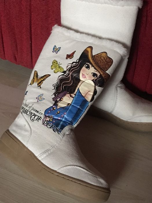 НОВЫЕ УГИ Сапоги Ботнки 36-37 размер пересылаю по Украине